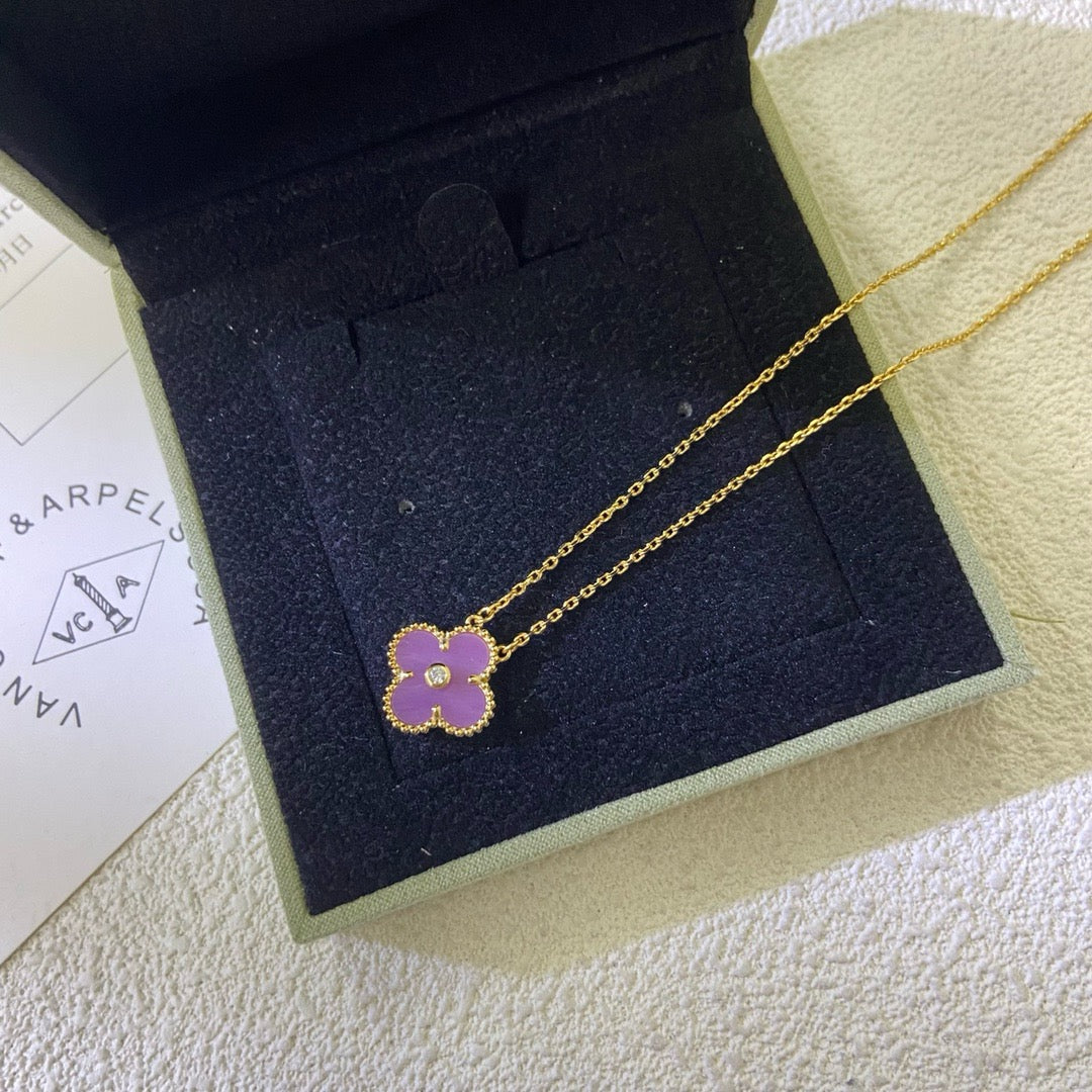 [Elowen jewelsry ]CLOVER 15MM DIAMOND  PURPLE VIOLET NECKLACE