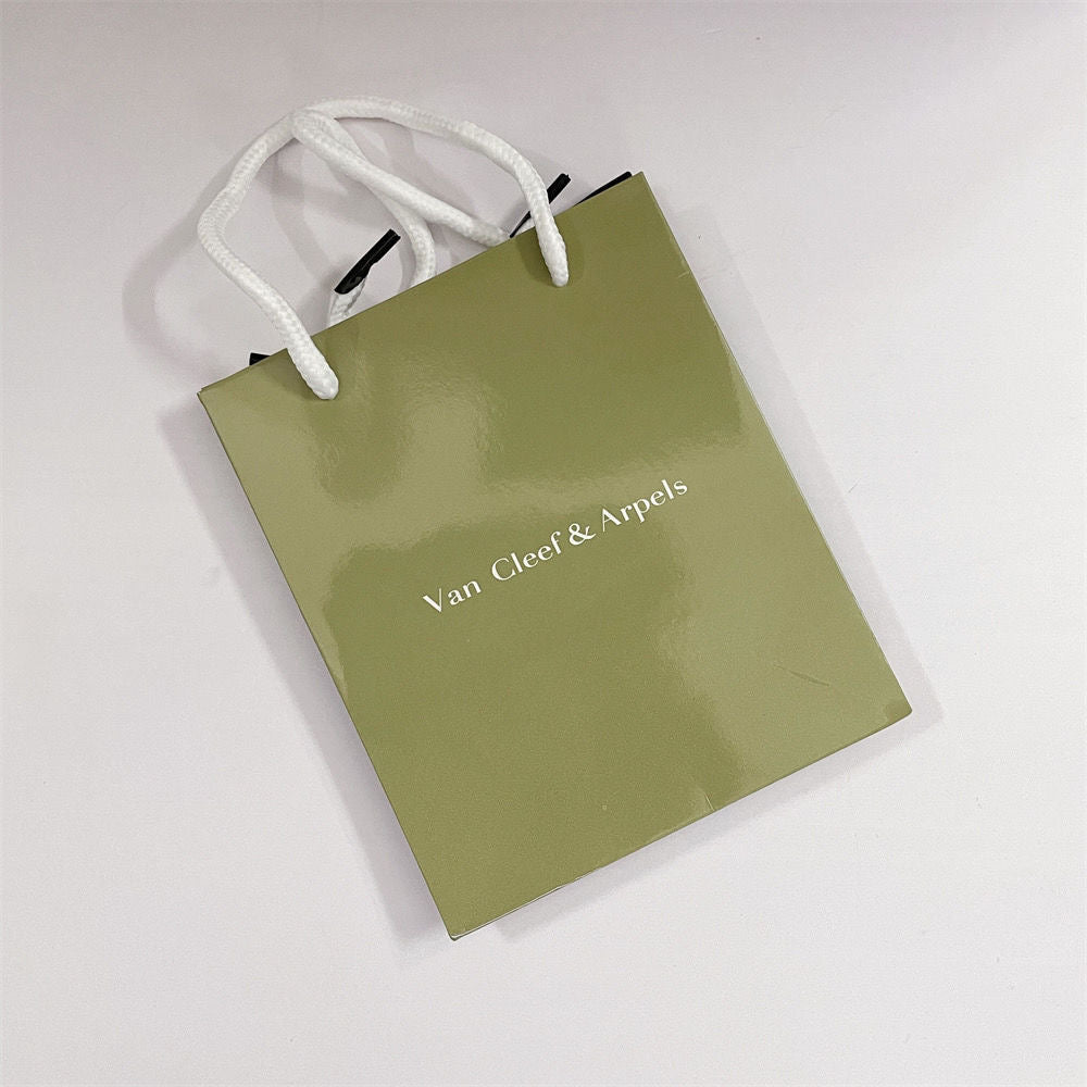 [Elowen jewelsry ]VA CLOVER BRACELET NECKLACE RING BOX GIFT BAG
