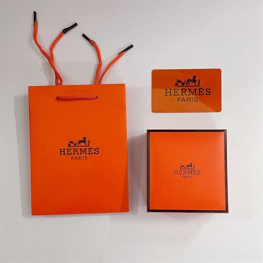 {
"Elowen jewelsry ": "Elowen ジュエリー",
"HM BRACELET NECKLACE RING BOX GIFT BAG": "HM ブレスレット ネックレス リング用ギフトボックス・バッグ"
}