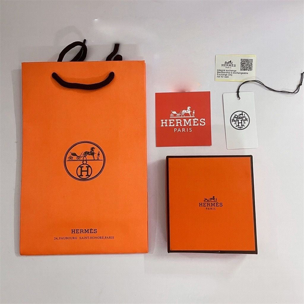 {
"Elowen jewelsry ": "Elowen ジュエリー",
"HM BRACELET NECKLACE RING BOX GIFT BAG": "HM ブレスレット ネックレス リング用ギフトボックス・バッグ"
}