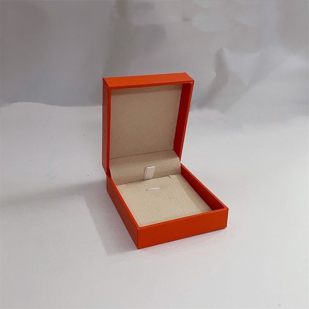 {
"Elowen jewelsry ": "Elowen ジュエリー",
"HM BRACELET NECKLACE RING BOX GIFT BAG": "HM ブレスレット ネックレス リング用ギフトボックス・バッグ"
}