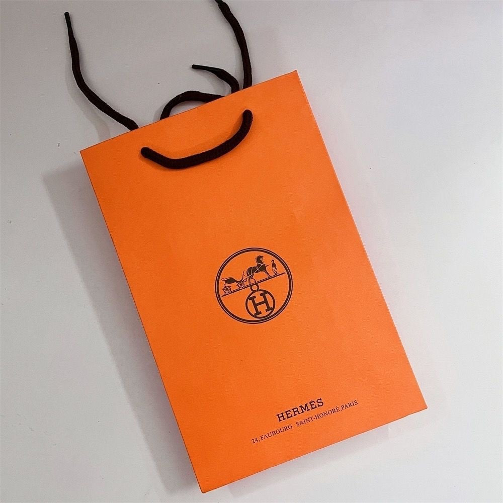 {
"Elowen jewelsry ": "Elowen ジュエリー",
"HM BRACELET NECKLACE RING BOX GIFT BAG": "HM ブレスレット ネックレス リング用ギフトボックス・バッグ"
}