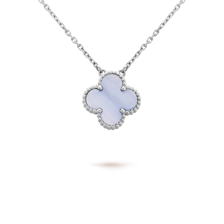 [Elowen jewelsry ]CLOVER 15MM BLUE CHALCEDONY NECKLACE SILVER