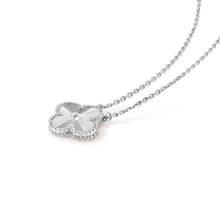 [Elowen jewelsry ]CLOVER 15MM LASER NECKLACE SILVER