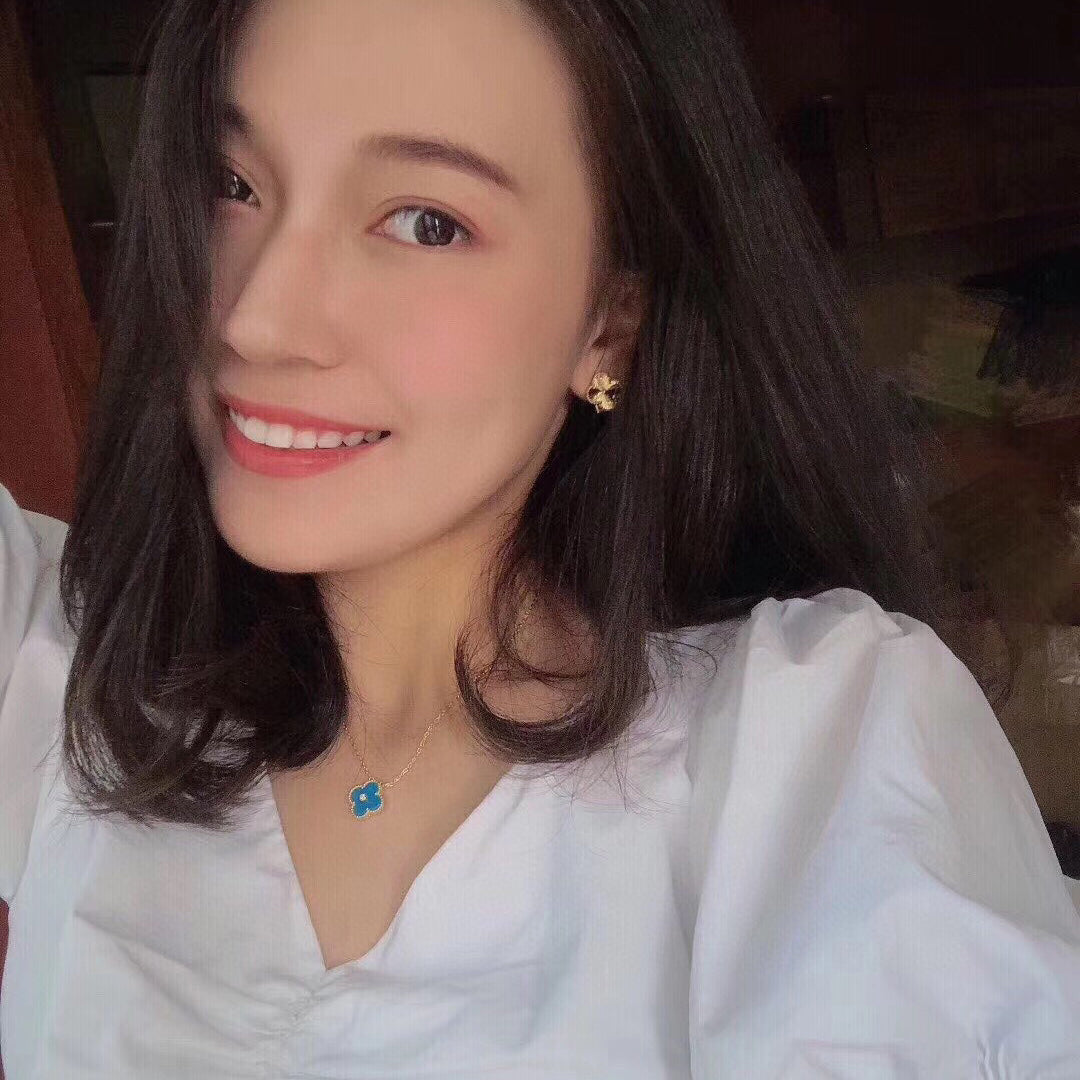 [Elowen jewelsry ]CLOVER 15MM DIAMOND AND BLUE AGATE NECKLACE