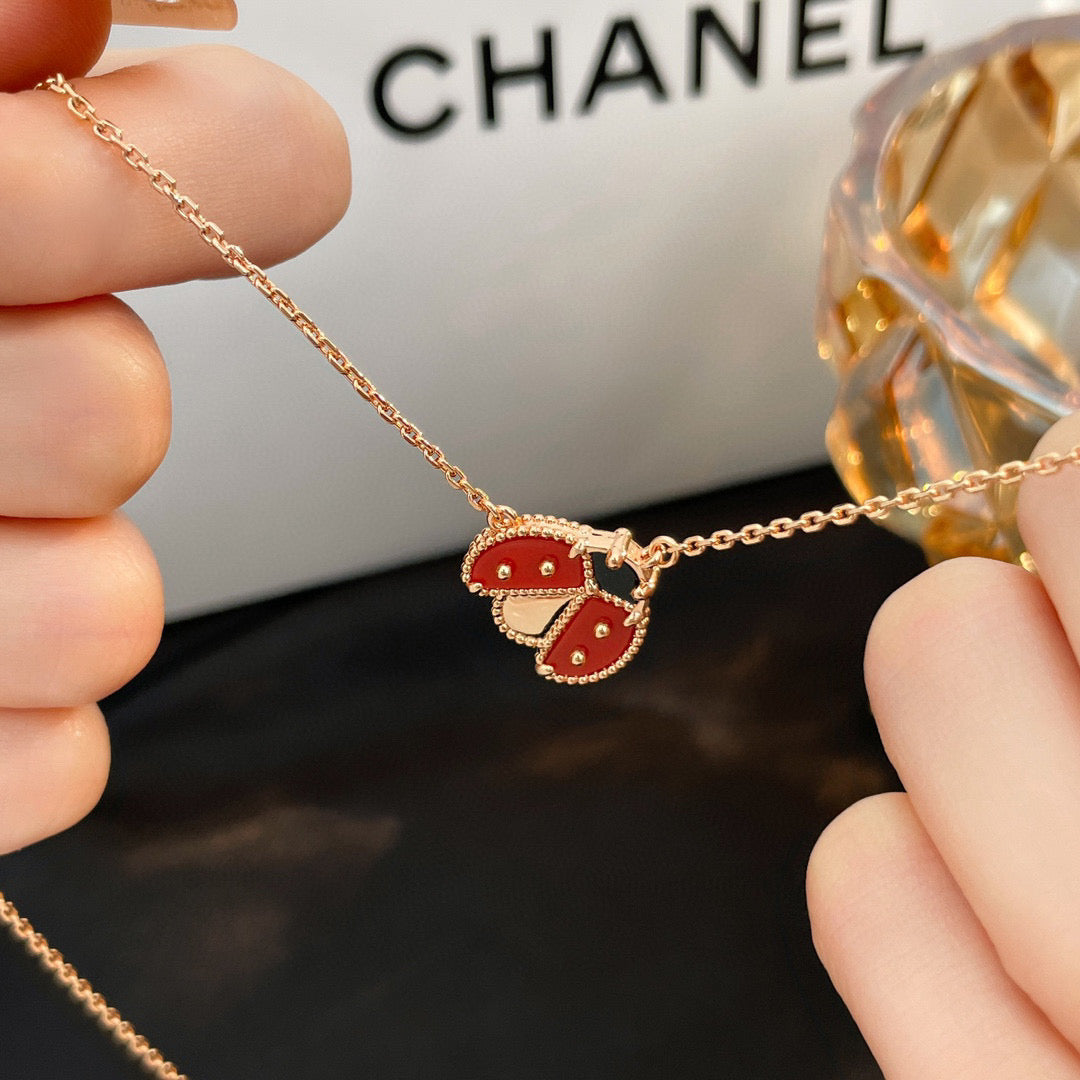 [Elowen jewelsry ]LUCKY  CARNELIANS LADYBUG NECKLACE