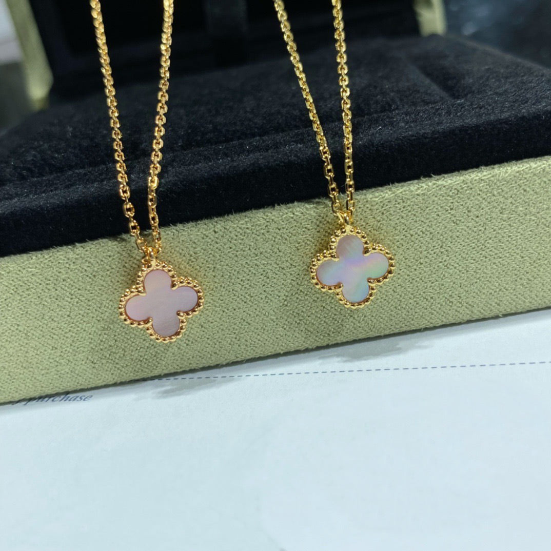 [Elowen jewelsry ]CLOVER 9.5MM PINK MOTHER OF PEARL SINGLE FLOWER NECKLACE