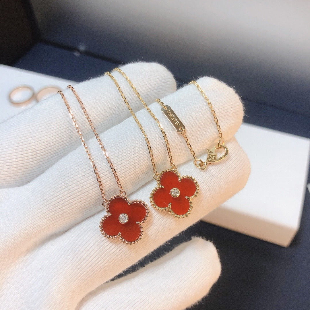 [Elowen jewelsry ]CLOVER 15MM DIAMOND CARNELIAN NECKLACE