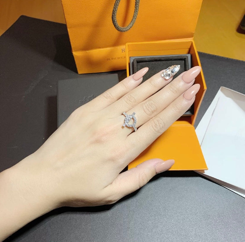 {
  "Elowen jewelsry": "Elowen ジュエリー",
  "ECHAPPEE RING SILVER DIAMOND": "エシャペ リング シルバー ダイヤモンド"
}