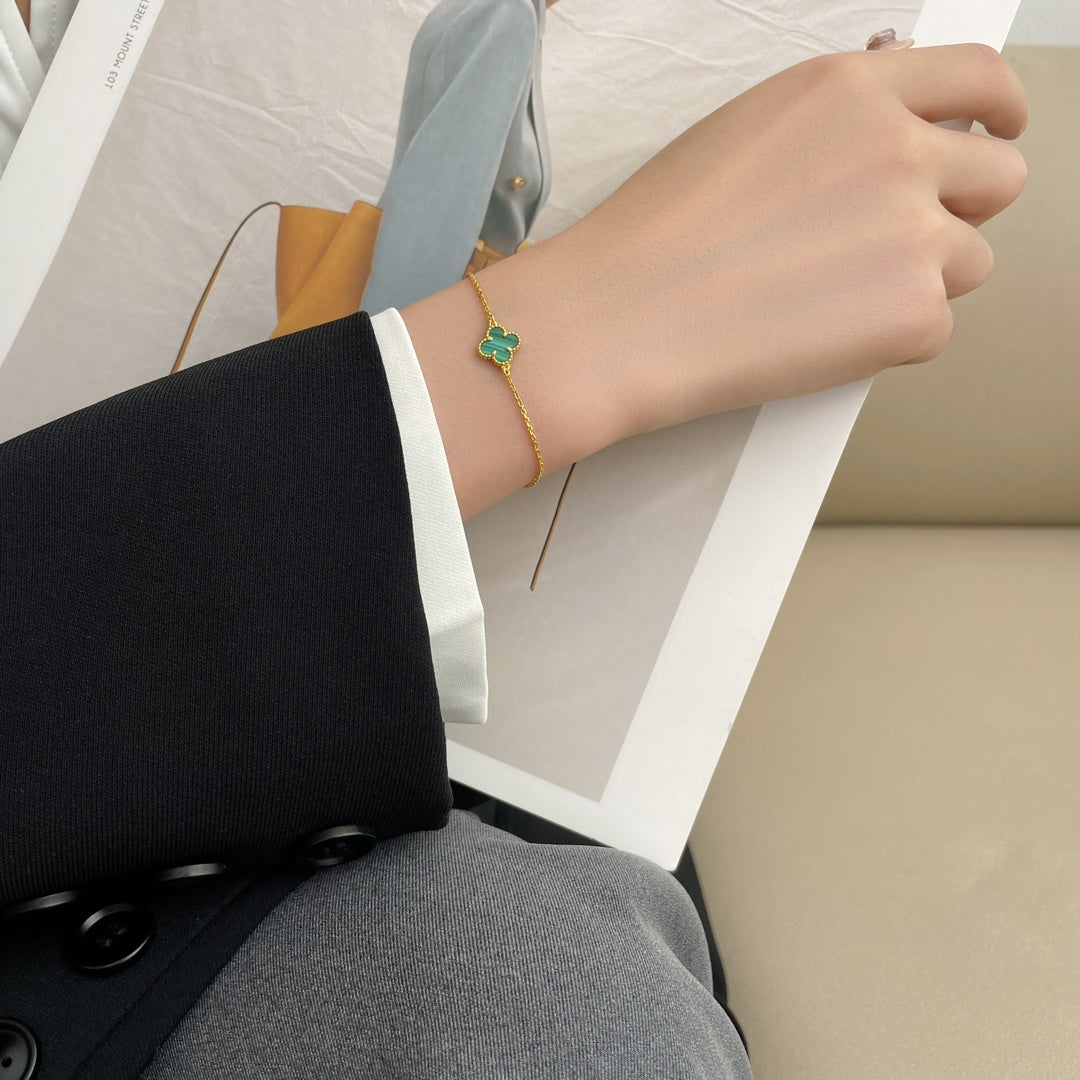 [Elowen jewelsry ]CLOVER BRACELET MALACHITE 1 MOTIF