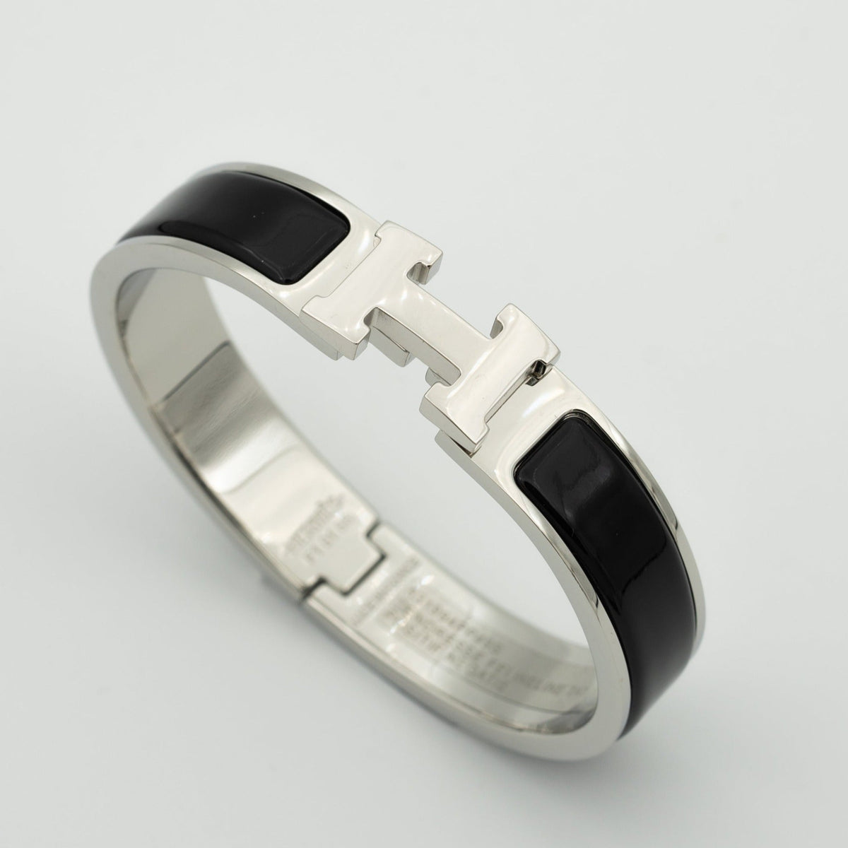 {
  "Elowen jewelsry ": "Elowen ジュエリー",
  "H BLACK BRACELET": "H ブラックブレスレット"
}