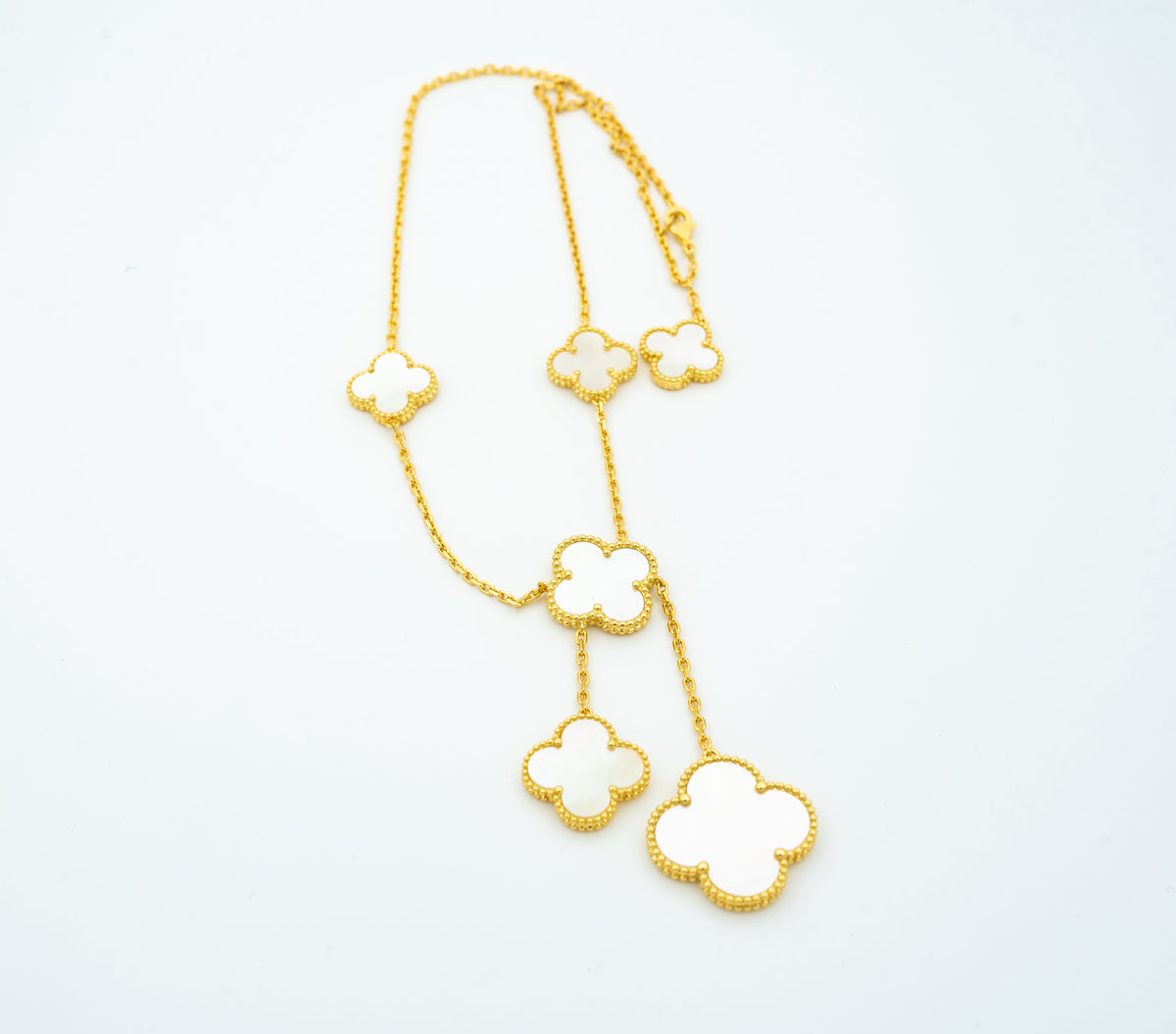 {
  "Elowen jewelsry": "Elowen ジュエリー",
  "CLOVER MOTHER OF PEARL NECKLACE 6 MOTIF": "クローバー マザーオブパール ネックレス 6モチーフ"
}