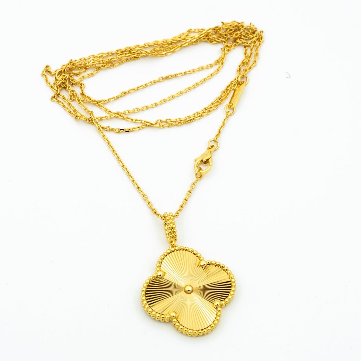 [Elowen jewelsry ]CLOVER 25MM PEDANT NECKLACE GOLD