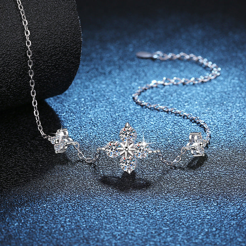 [Elowen]CLOVER GLÜCKSBRINGER MOISSANIT-ARMBAND
