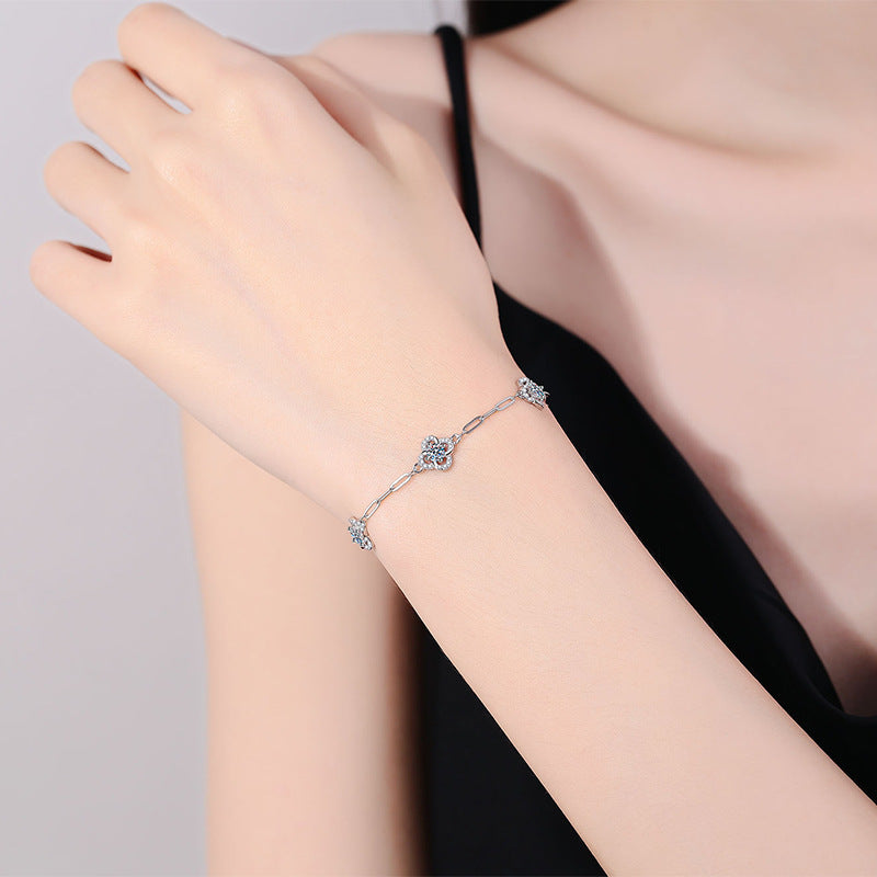 [Elowen]TRIPLE-CLOVER MOISSANITE BRACELET