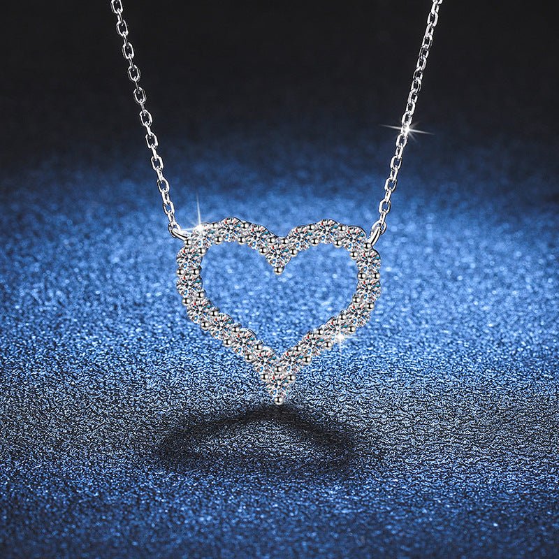{
  "Elowen": "エロウェン",
  "ROMANTIC HEART MOISSANITE PENDANT NECKLACE": "ロマンティックハート モアサナイト ペンダントネックレス"
}