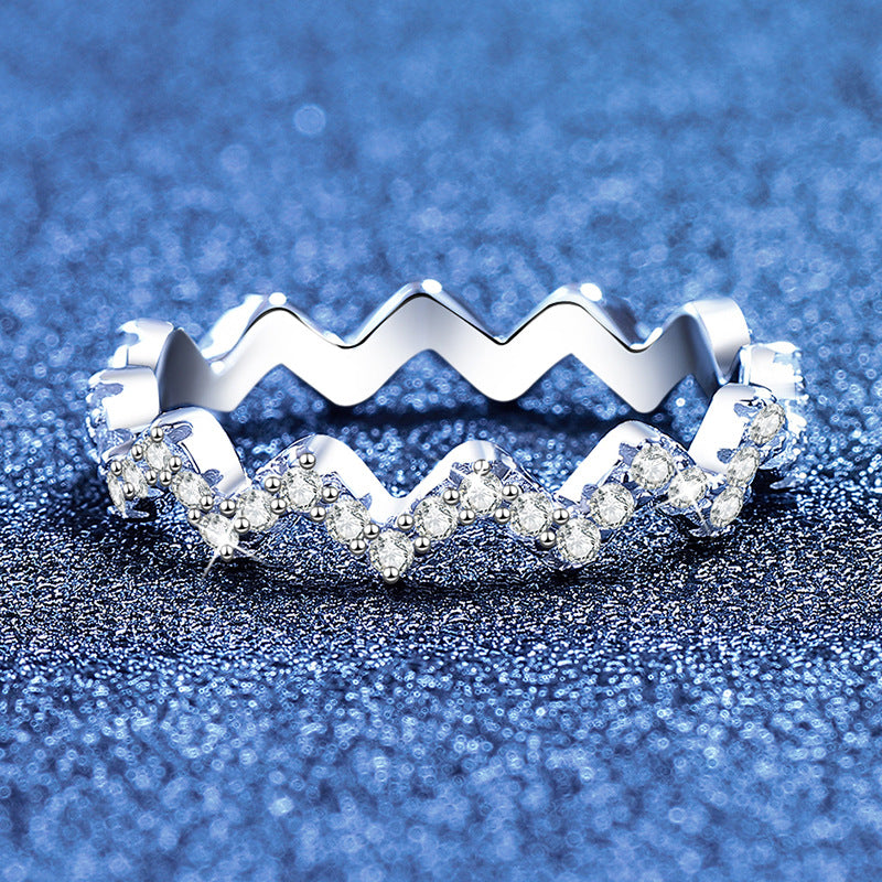 [Elowen] CHIC WELLENFÖRMIGER MOISSANIT-ETERNITY-RING