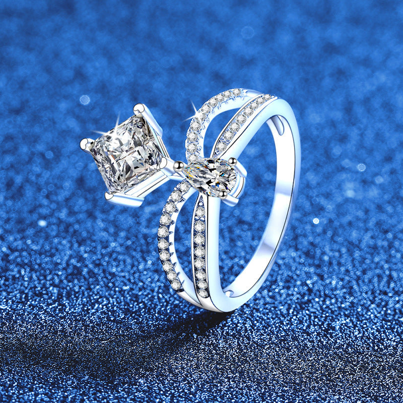 [Elowen]ELEGANT DOUBLE-TWISTED MOISSANITE RING