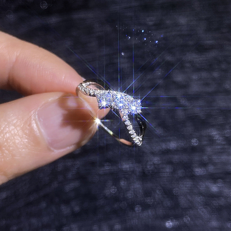 [Elowen]INTERTWINING LOVE MOISSANITE RING