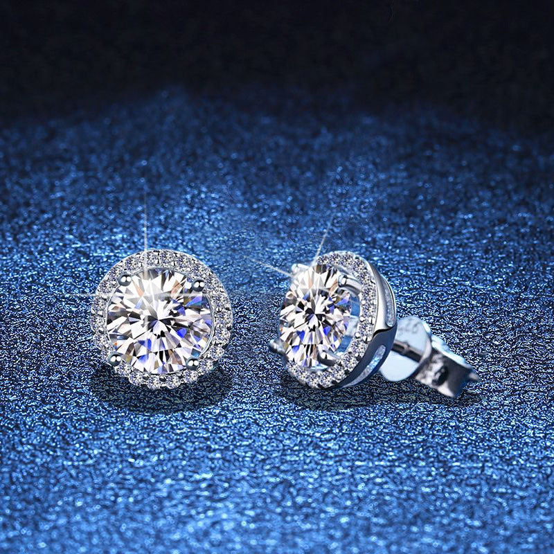 [Elowen]CLASSIC 4-PRONG ROUND MOISSANITE STUD EARRINGS