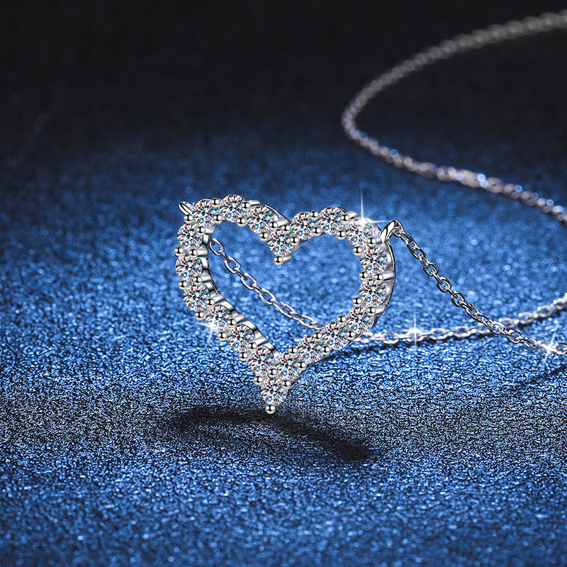 {
  "Elowen": "エロウェン",
  "ROMANTIC HEART MOISSANITE PENDANT NECKLACE": "ロマンティックハート モアサナイト ペンダントネックレス"
}