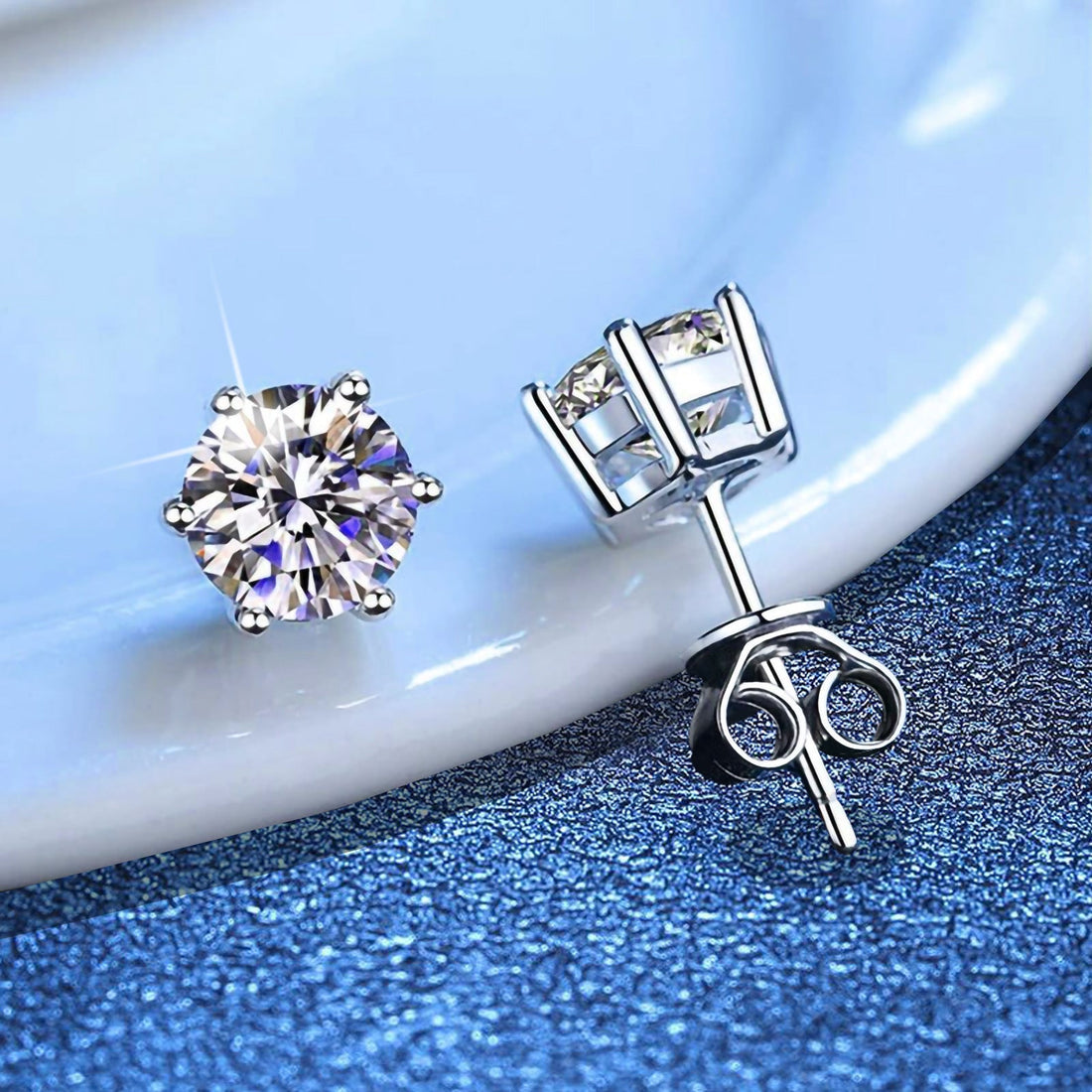 [Elowen]SIX-PRONG MOISSANITE EARRINGS