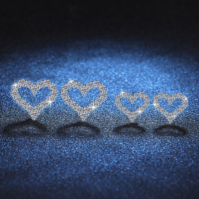[Elowen]SPARKLING HEART-SHAPED MOISSANITE STUD EARRINGS