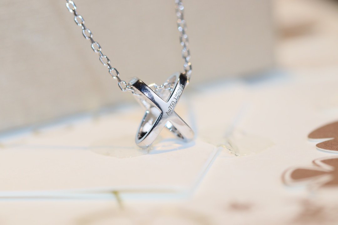 [Elowen Schmuck] DIAMANT-HALSKETTE JEUX