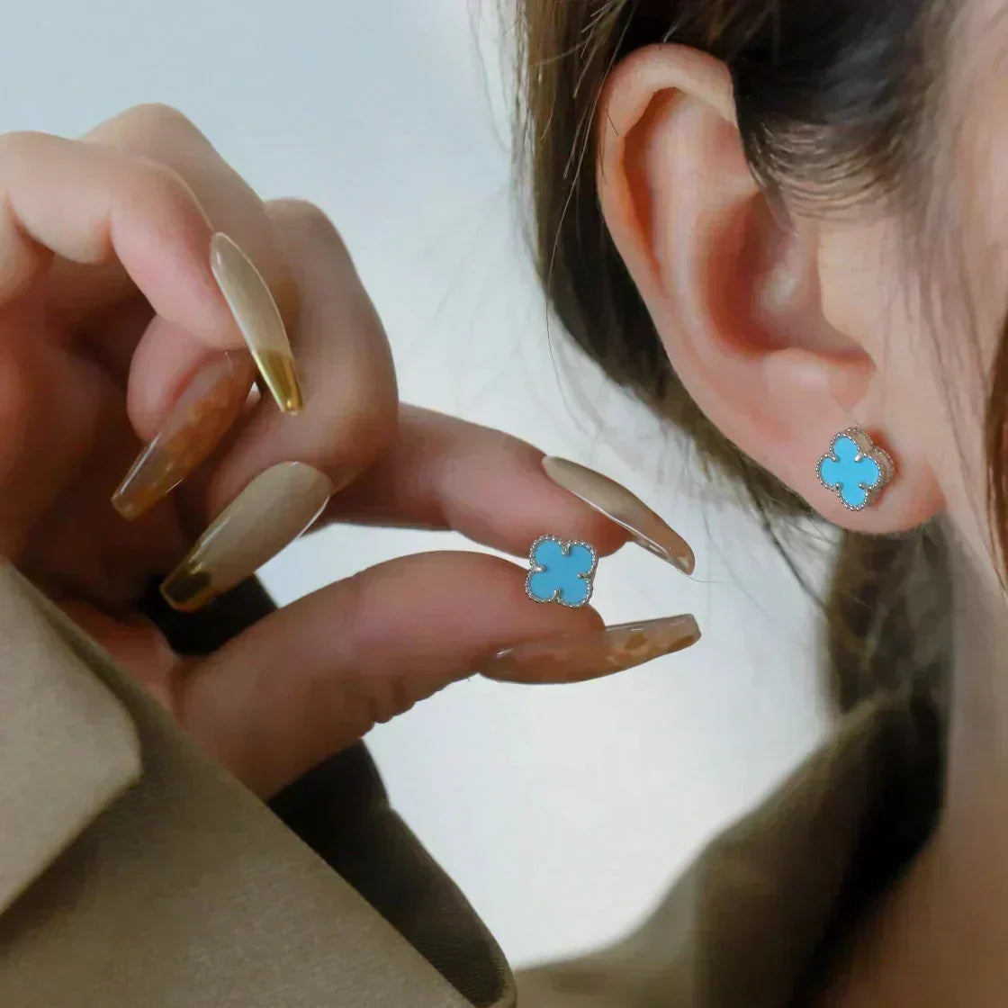[Elowen Schmuck] CLOVER MINI 9,5 MM ONYX-STECKER OHRRINGE SILBER