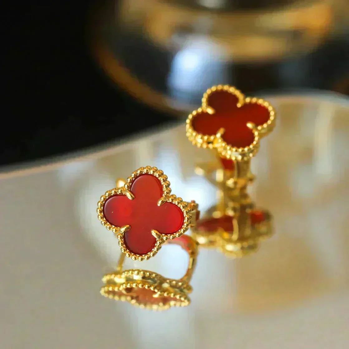 [Elowen jewelsry ]CLOVER MEDIUM 1 MOTIFS CARNELIAN  EARRINGS