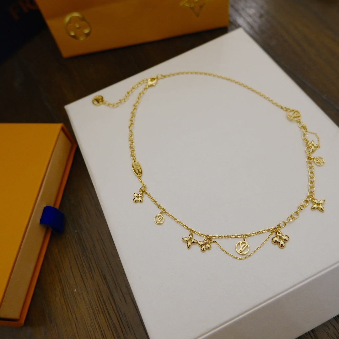 {
  "Elowen jewelsry": "Elowen ジュエリー",
  "BLOOMING SUPPLE NECKLACE BRASS": "ブルーミング サプル ネックレス ブラス"
}
