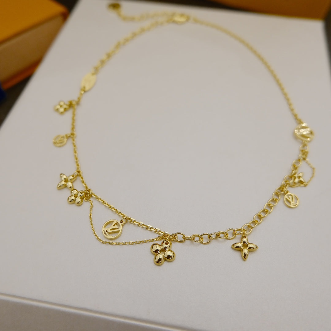 {
  "Elowen jewelsry": "Elowen ジュエリー",
  "BLOOMING SUPPLE NECKLACE BRASS": "ブルーミング サプル ネックレス ブラス"
}