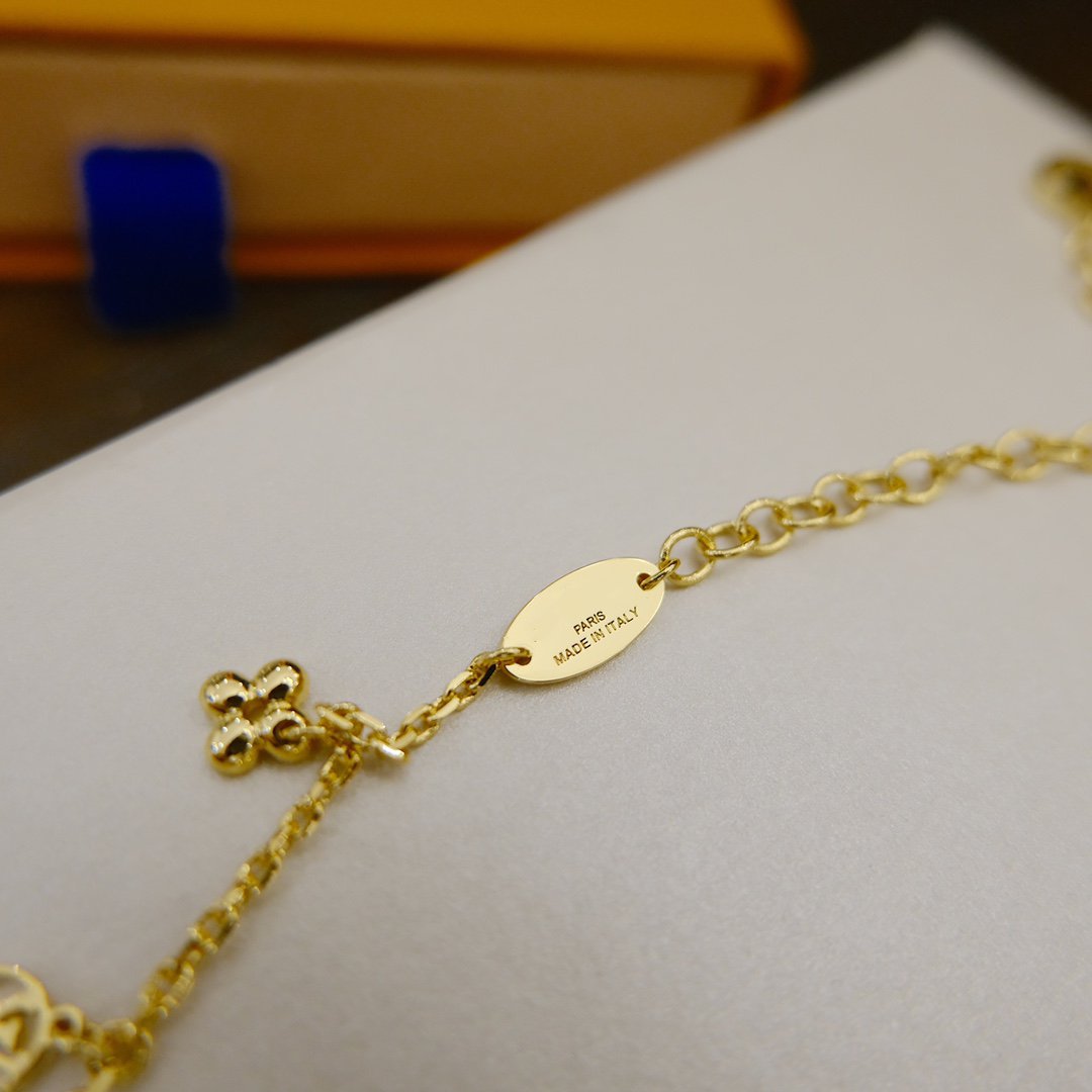 {
  "Elowen jewelsry": "Elowen ジュエリー",
  "BLOOMING SUPPLE NECKLACE BRASS": "ブルーミング サプル ネックレス ブラス"
}