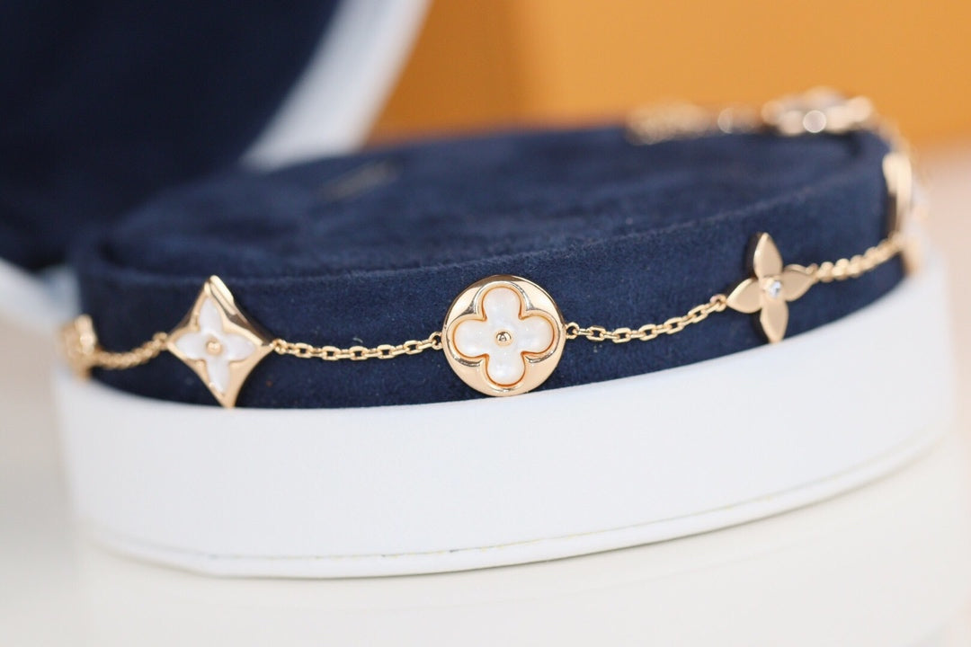 [Elowen jewelsry ]LEAF CLOVER BRACELET