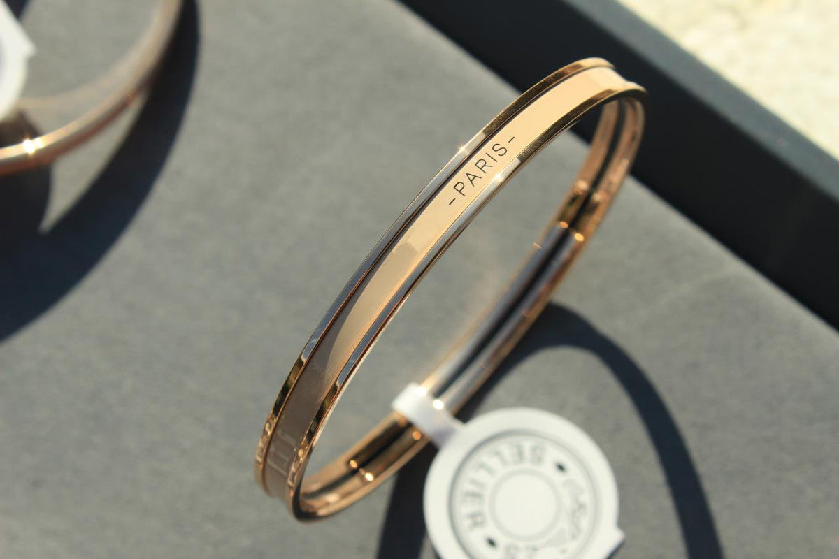 {
  "Elowen jewelsry": "Elowen Schmuck",
  "HM UNI BANGLE BAG": "HM UNI ARMBANDTASCHE"
}
