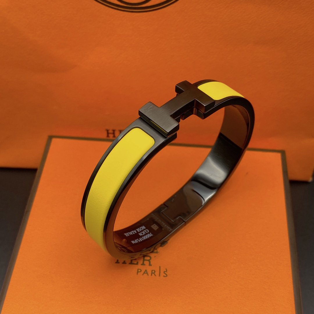 {
  "Elowen jewelsry": "Elowen ジュエリー",
  "CLIC HM SO BLACK YELLOW BRACELET": "クリック H PM ソーブラック イエロー ブレスレット"
}