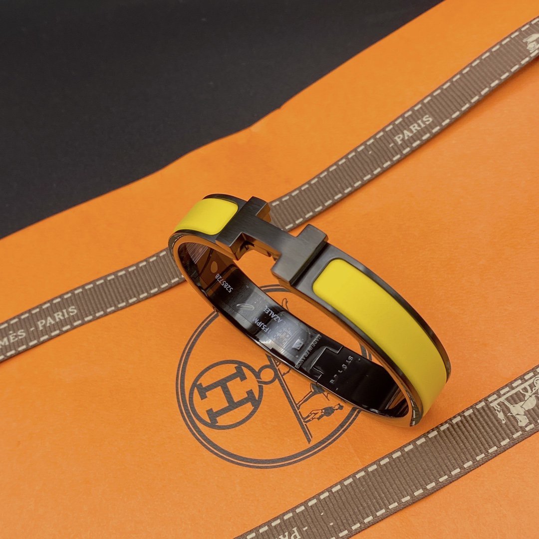{
  "Elowen jewelsry": "Elowen ジュエリー",
  "CLIC HM SO BLACK YELLOW BRACELET": "クリック H PM ソーブラック イエロー ブレスレット"
}