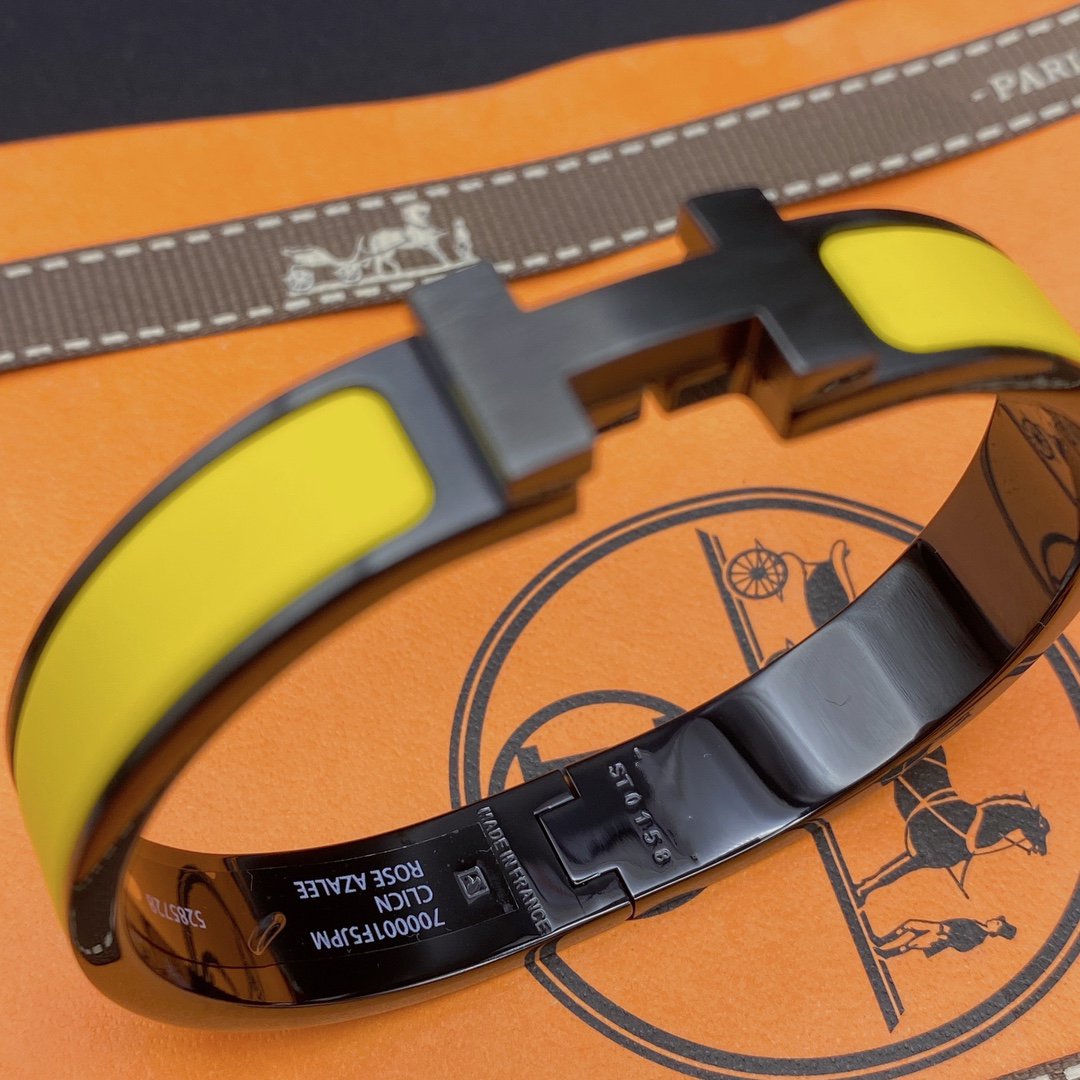 {
  "Elowen jewelsry": "Elowen ジュエリー",
  "CLIC HM SO BLACK YELLOW BRACELET": "クリック H PM ソーブラック イエロー ブレスレット"
}