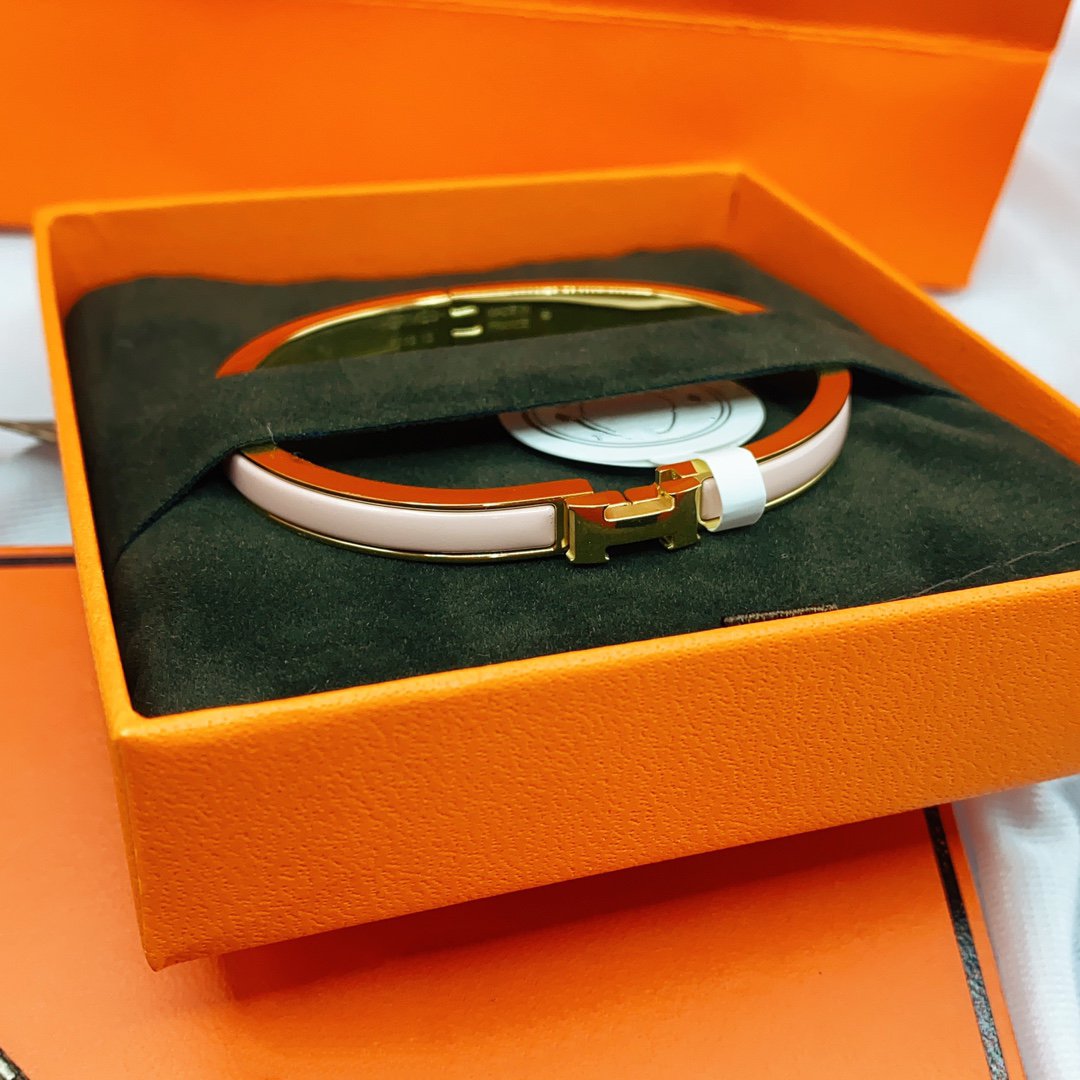 [Elowen jewelsry ]CLASSIC HM CLIC  PINK 8MM ENAMEL BRACELET