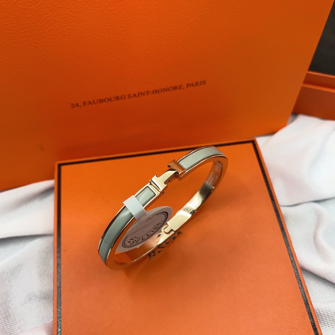 [Elowen jewelsry ]CLASSIC HM CLIC GREEN 8MM ENAMEL BRACELET