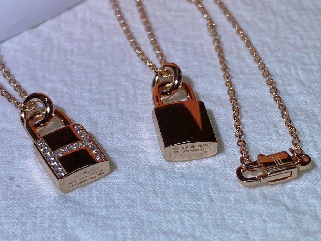 [Elowen jewelsry ]HM ADVANCED NICHE LOCK HEAD NECKLACE DIAMONDS