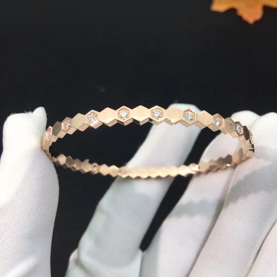 {
  "Elowen jewelsry": "エロウェン・ジュエリー",
  "BEE LOVE PINK GOLD DIAMOND BRACELET": "BEE LOVE ピンクゴールドダイヤモンドブレスレット"
}