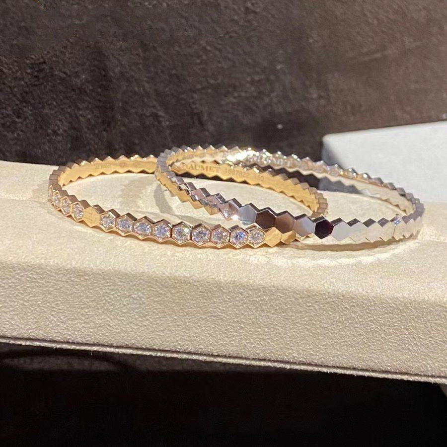 {
  "Elowen jewelsry": "Elowen Schmuck",
  "BEE LOVE GOLD BRACELET FULL DIAMOND": "BEE LOVE GOLDARMBAND VOLL DIAMANT"
}
