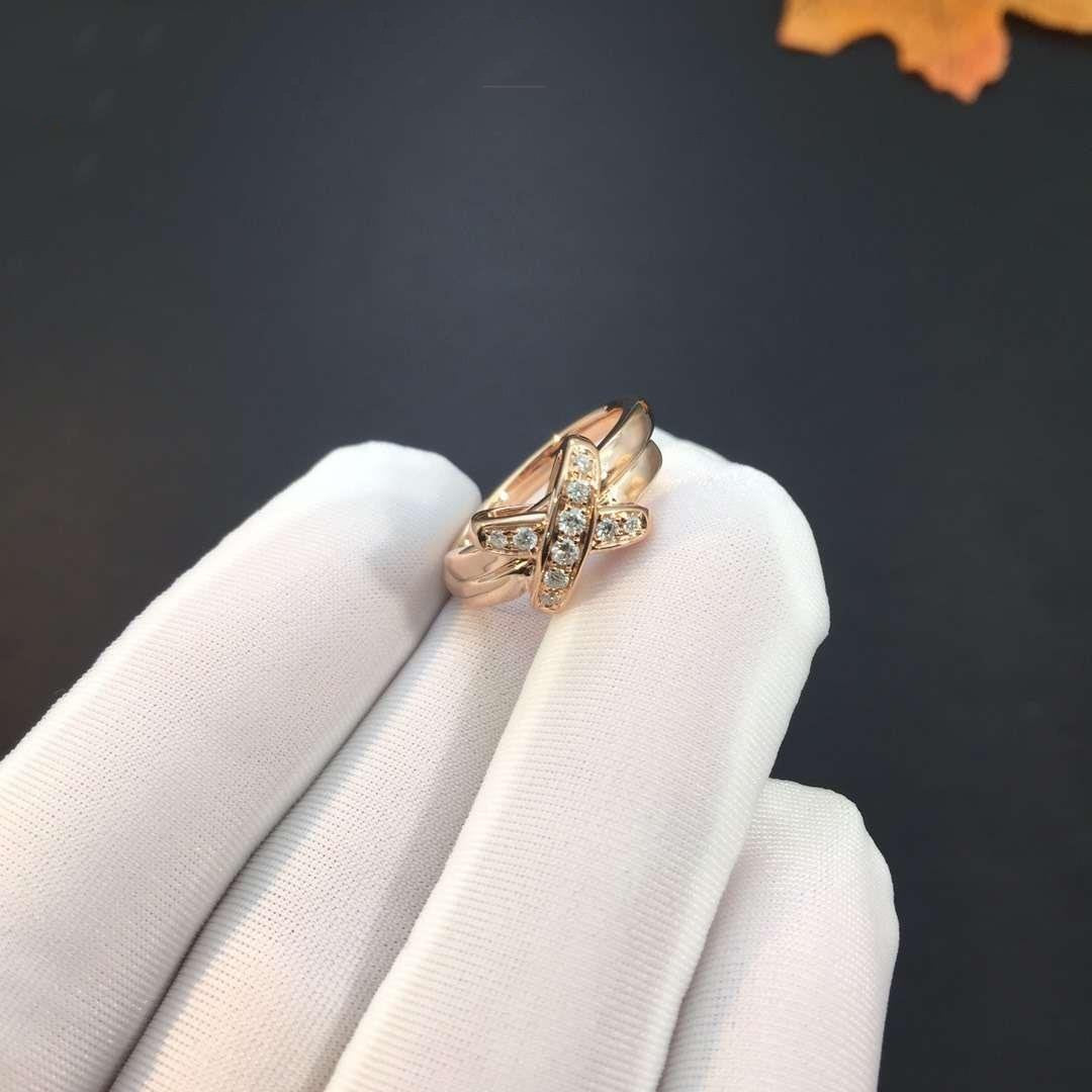 {
  "Elowen jewelsry": "Elowen Schmuck",
  "JEUX DE PINK GOLD DIAMOND RING": "JEUX DE ROSÉGOLD-DIAMANT-RING"
}