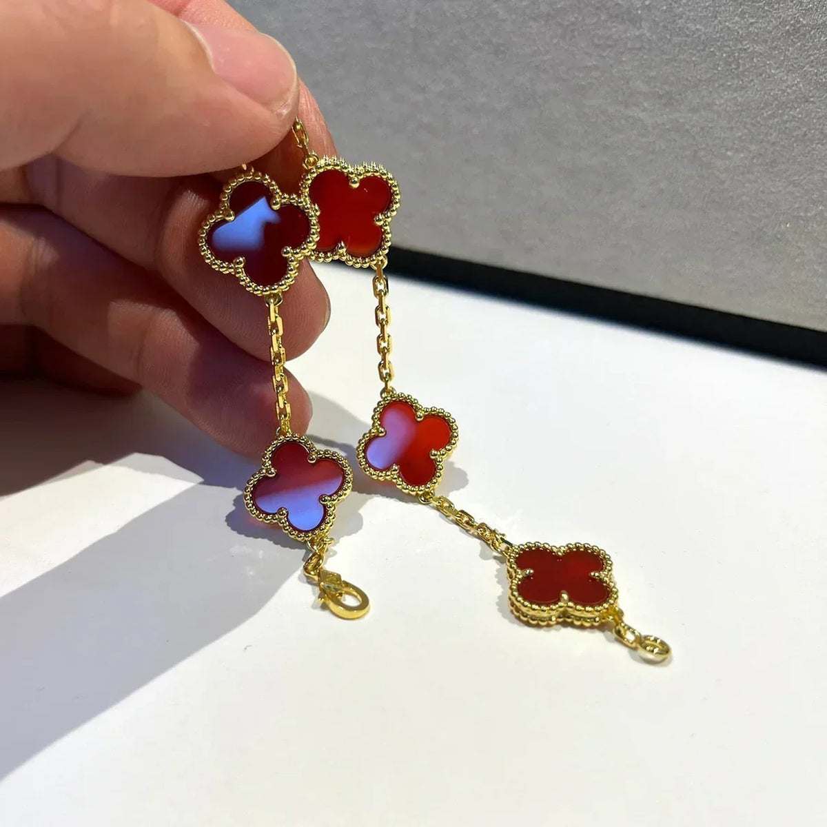 [Elowen jewelsry ] CLOVER 5 MOTIF RED CORNELIAN BRACELET COLLECTION