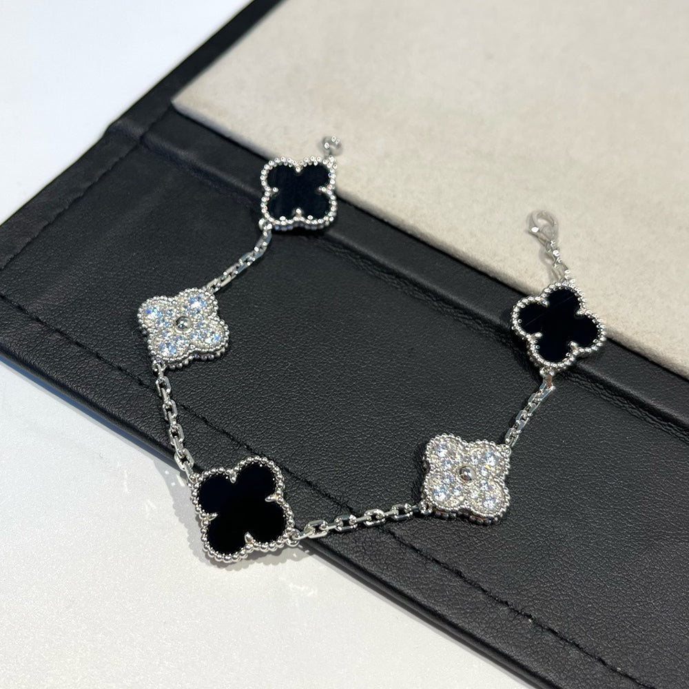 [Elowen Schmuck] CLOVER 5-MOTIV ONYX ARMBAND KOLLEKTION