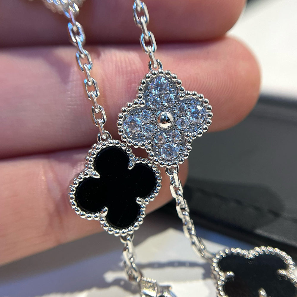 [Elowen Schmuck] CLOVER 5-MOTIV ONYX ARMBAND KOLLEKTION