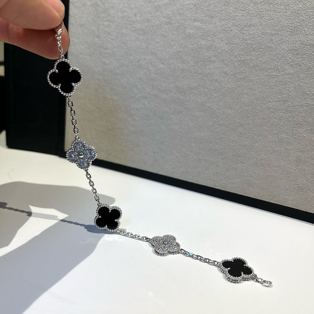 [Elowen Schmuck] CLOVER 5-MOTIV ONYX ARMBAND KOLLEKTION