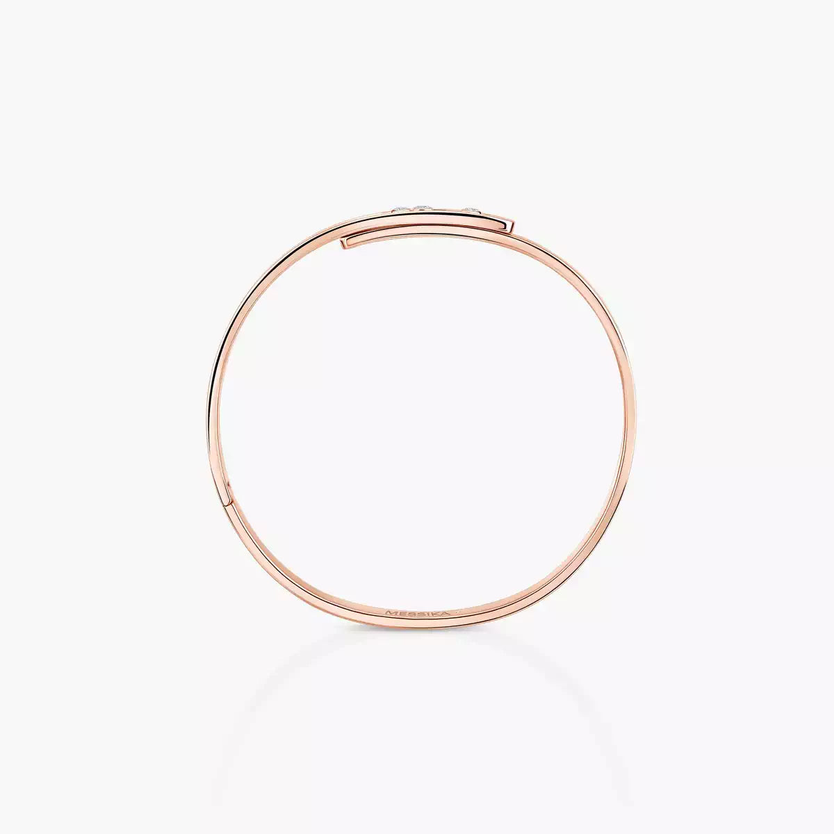 {
  "Elowen jewelsry": "Elowen ジュエリー",
  "Move Noa Diamond Bangle Bracelet": "ムーヴ ノア ダイヤモンド バングルブレスレット"
}