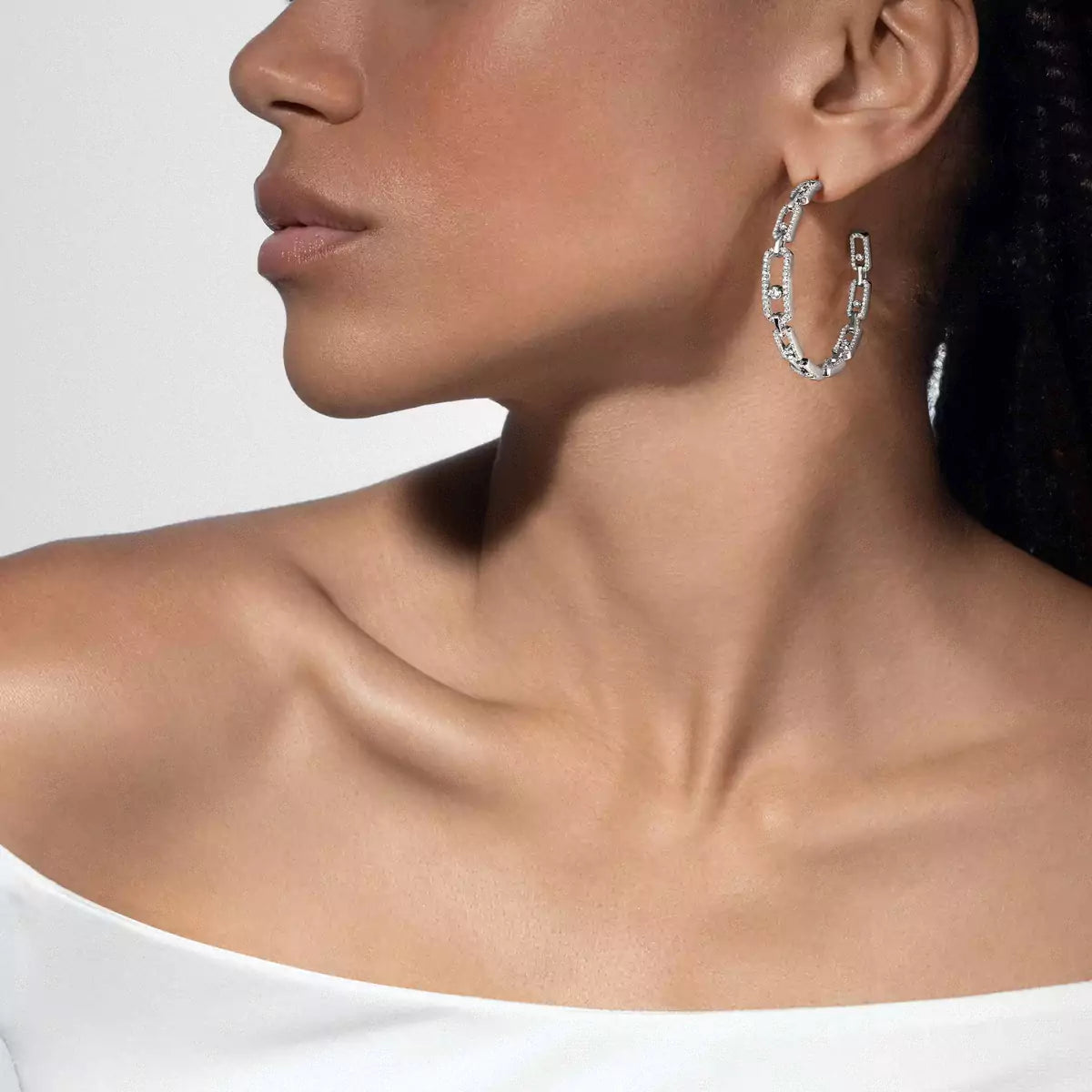 {
  "Elowen jewelsry": "Elowen Schmuck",
  "Move Link Diamond Hoop Earrings": "Move Link Diamant-Creolen"
}
